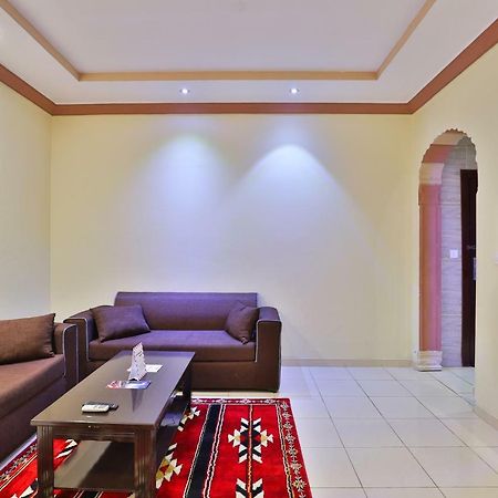 Oyo 273 Star Yanbu Hotel Suites Exterior photo