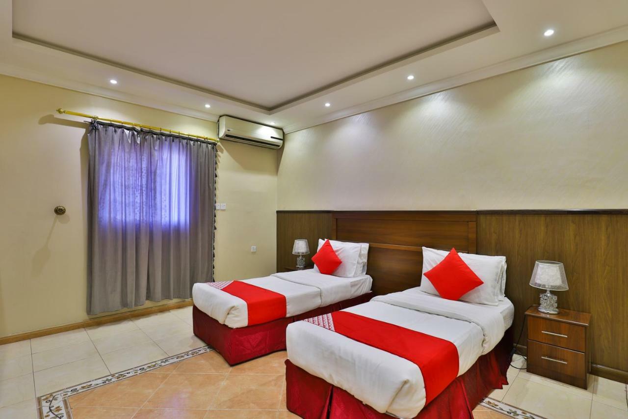 Oyo 273 Star Yanbu Hotel Suites Exterior photo